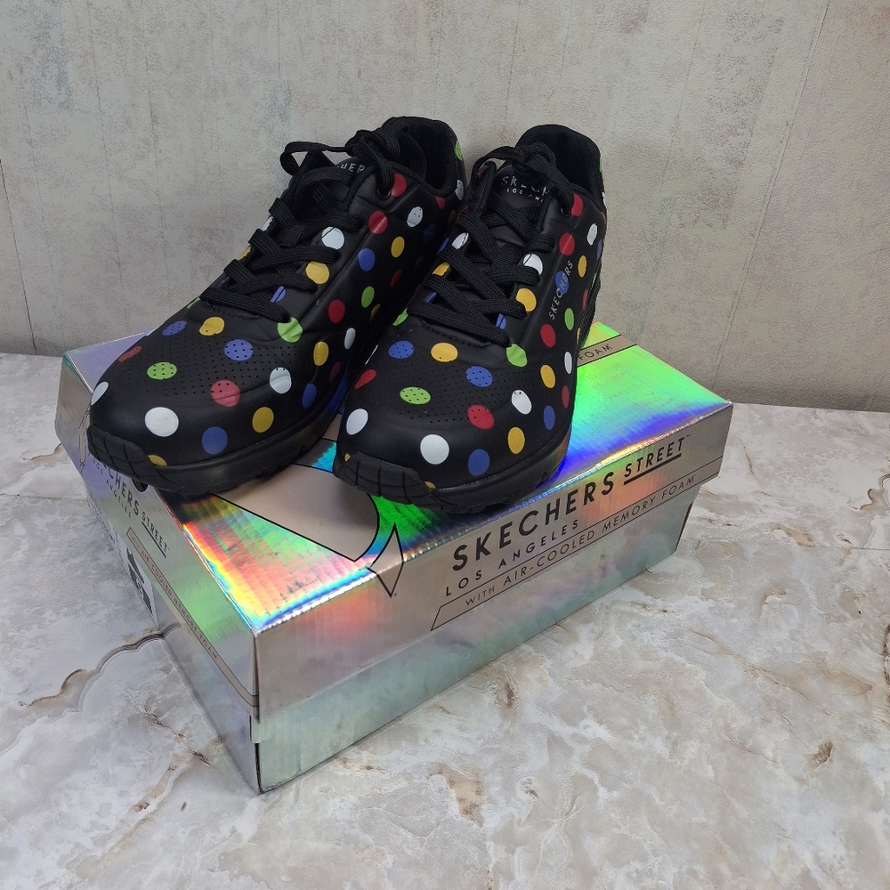Skechers Air Cooled Memory Foam Spotted Black Polka Dot Sneakers Womens 9